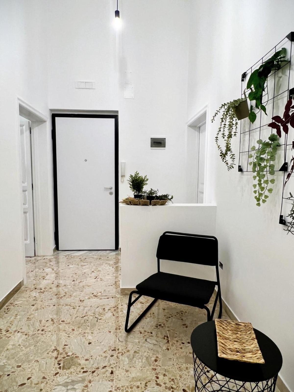 Ferienwohnung Lucky Corner Taranto Exterior foto