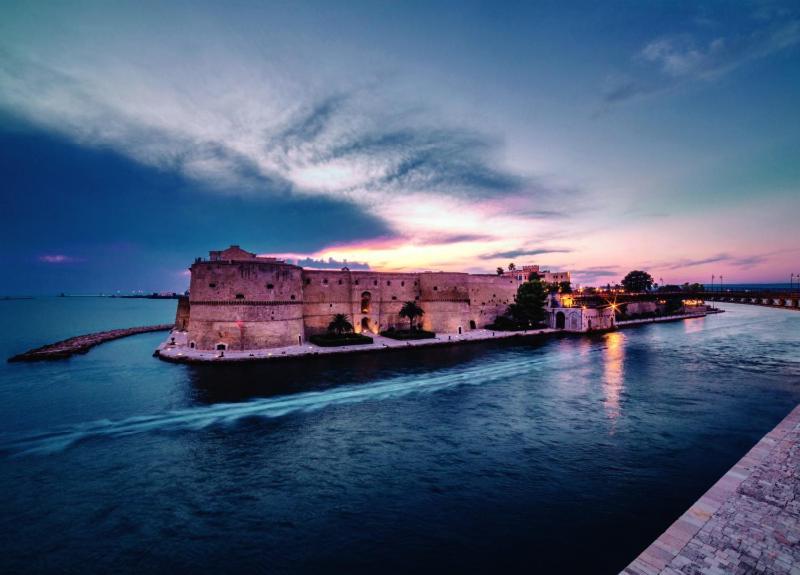 Ferienwohnung Lucky Corner Taranto Exterior foto